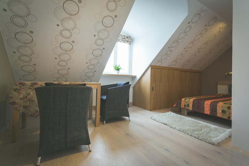 Arina Guest Apartment Kuressaare Rom bilde